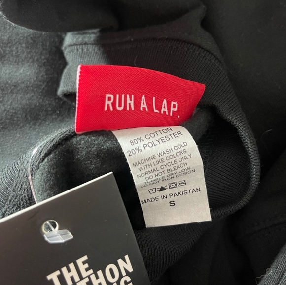 NWT Men's The Marathon Clothing Slauson Bruce Black Santa Sweatshirt - Picture 4 of 7